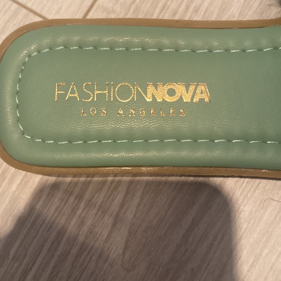 NWOT Fluffy women sandals, Size 8 - Picture 2 of 8